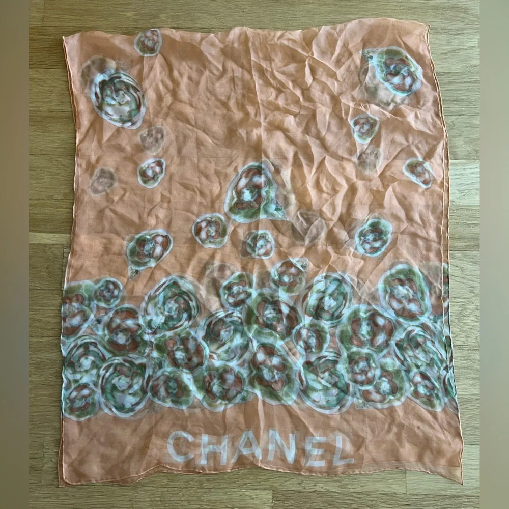 Vintage CHANEL Silk Scarf - Picture 3 of 4